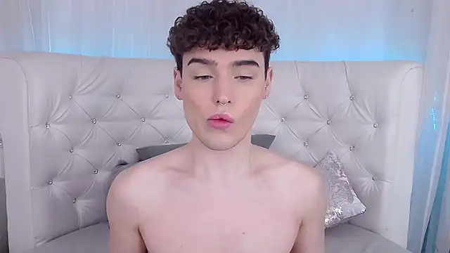 RobbyCharming online show from 11-07-25, 04:01