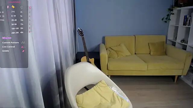 Snapshot of BubbbleGumm chatting on 11-25-25, 09:53 BubbbleGumm online show from 11-25-25, 09:53