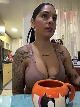 Snapshot of charlotte_stevenss_ chatting on 11-18-25, 02:54 charlotte stevenss online show from 11-18-25, 02:54