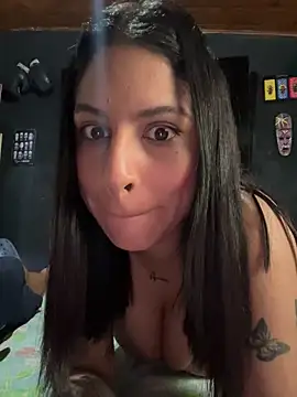 Snapshot of charlotte_stevenss_ chatting on 12-20-25, 01:51 charlotte stevenss online show from 12-20-25, 01:51