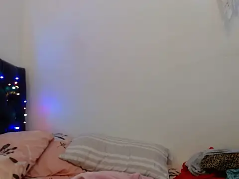 Snapshot of gooddes303salome chatting on 10-09-25, 05:16 gooddes303salome online show from 10-09-25, 05:16