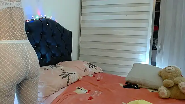 Snapshot of gooddes303salome chatting on 11-16-25, 04:18 gooddes303salome online show from 11-16-25, 04:18