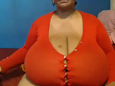 CUTEFIRMMELONSS online show from 12-31-24, 02:58