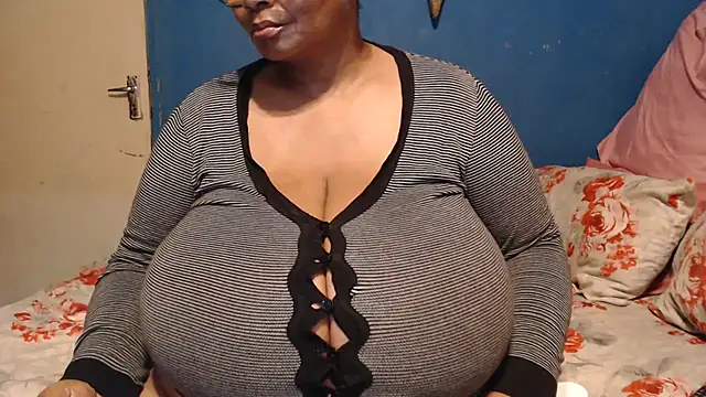 CUTEFIRMMELONSS online show from 10-13-25, 09:26