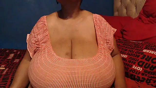 CUTEFIRMMELONSS online show from 10-25-25, 08:25