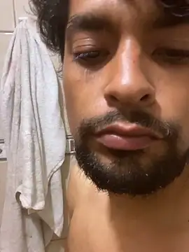 Snapshot of thegoldensexting420 chatting on 09-19-25, 12:45 thegoldensexting420 online show from 09-19-25, 12:45