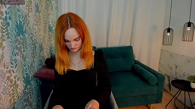 Snapshot of SaraSubtlety chatting on 11-16-25, 01:28 SaraSubtlety online show from 11-16-25, 01:28