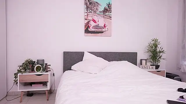 Bella Twine online show from 03-09-25, 02:21