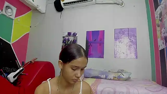 MarianaManzur online show from 02-03-25, 02:24