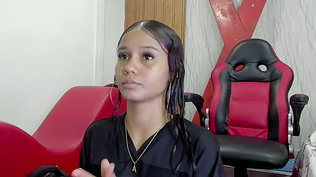 MarianaManzur online show from 02-05-26, 04:44