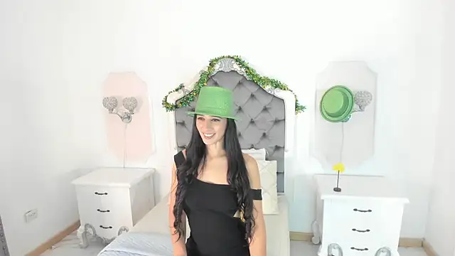 Valentina Ross  online show from 03-17-26, 12:19