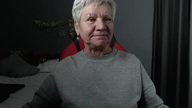roxana brooks online show from 12-15-24, 01:11