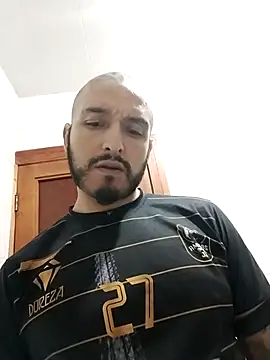 Snapshot of KenllyH chatting on 12-05-25, 01:03 KenllyH online show from 12-05-25, 01:03