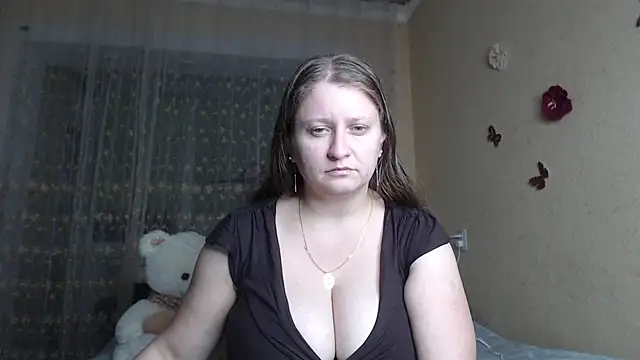 Snapshot of CumCpl chatting on 10-18-25, 09:04 CumCpl online show from 10-18-25, 09:04