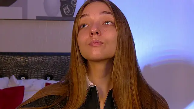 VirginieCruz online show from 10-20-25, 07:25