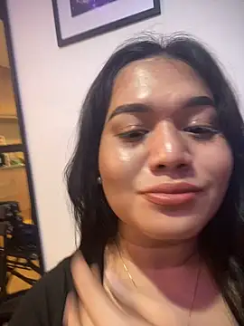 Snapshot of junealovexx chatting on 09-18-25, 01:46 junealovexx online show from 09-18-25, 01:46