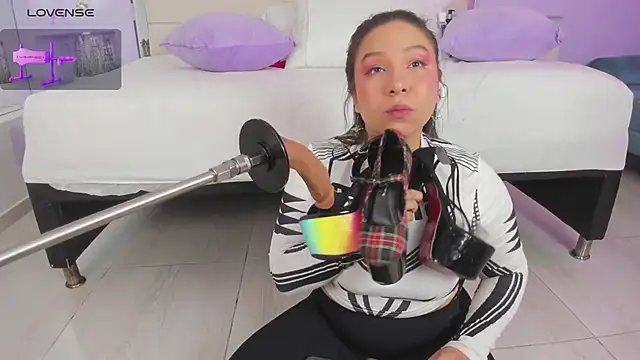 Snapshot of Isabella_Daniell chatting on 01-31-25, 03:52 Isabella Daniell online show from 01-31-25, 03:52