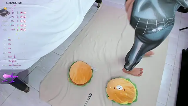 Snapshot of Isabella_Daniell chatting on 02-10-26, 04:05 Isabella Daniell online show from 02-10-26, 04:05