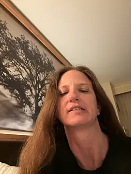 Snapshot of MeraSquirtsALot chatting on 10-28-25, 05:44 MeraSquirtsALot online show from 10-28-25, 05:44