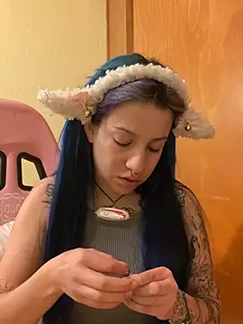 Lucygothic online show from 01-23-25, 01:08