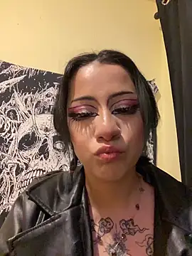 Lucygothic online show from 10-10-25, 11:20