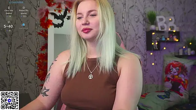 Snapshot of Moon_Valkyrie chatting on 11-02-25, 07:11 Moon Valkyrie online show from 11-02-25, 07:11