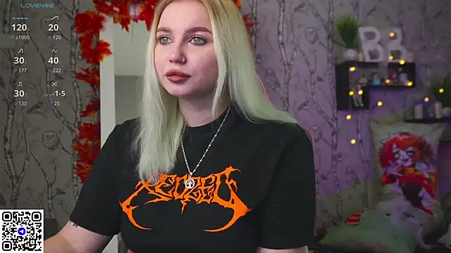 Snapshot of Moon_Valkyrie chatting on 11-11-25, 08:47 Moon Valkyrie online show from 11-11-25, 08:47