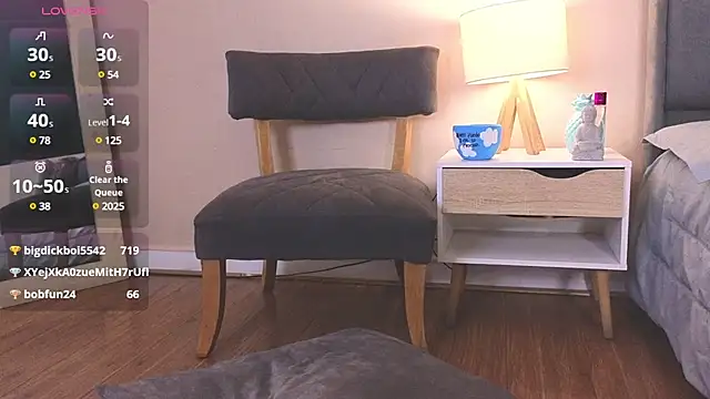 MiaFranklyn online show from 01-30-25, 06:21