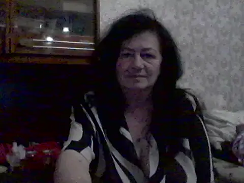 GypsiQueen2 online show from 03-11-25, 04:51