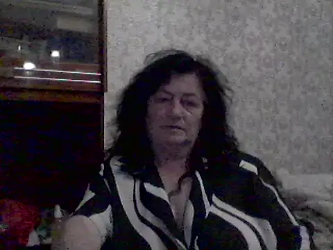 GypsiQueen2 online show from 03-17-25, 08:09