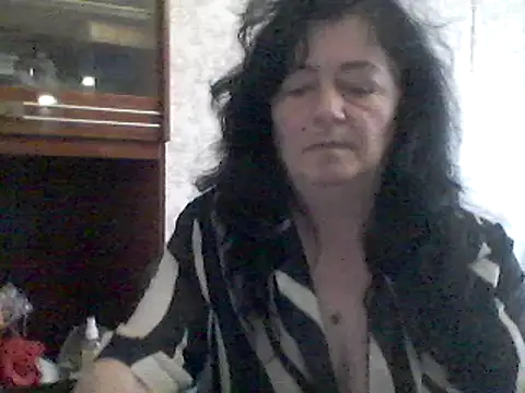 GypsiQueen2 online show from 03-19-25, 01:18