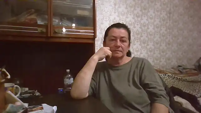 GypsiQueen2 online show from 11-10-25, 04:28