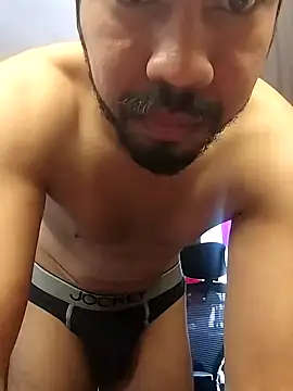 Snapshot of sam_nss chatting on 02-21-25, 05:02 sam nss online show from 02-21-25, 05:02