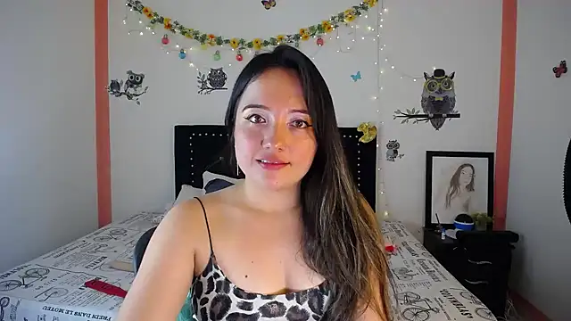 naughty girl 4u online show from 12-18-24, 04:49