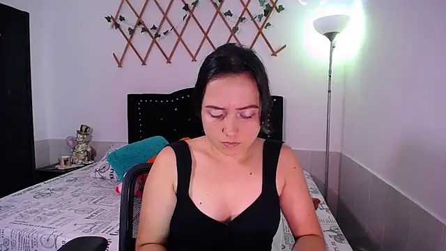 naughty girl 4u online show from 11-12-25, 07:13