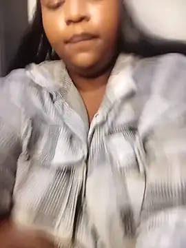 Snapshot of Aaaliyah445 chatting on 10-12-25, 05:28 Aaaliyah445 online show from 10-12-25, 05:28