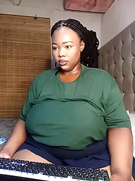 Snapshot of Aaaliyah445 chatting on 10-28-25, 01:31 Aaaliyah445 online show from 10-28-25, 01:31