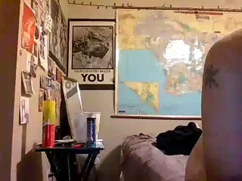 Snapshot of Gerbil8823 chatting on 09-18-25, 02:57 Gerbil8823 online show from 09-18-25, 02:57