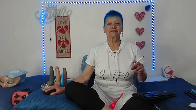 loquitaqueen011 online show from 01-25-25, 11:54