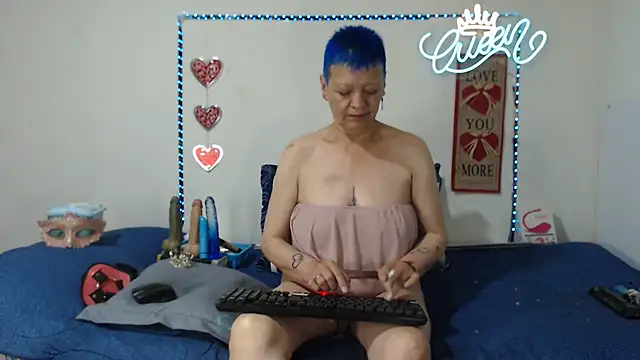 loquitaqueen011 online show from 11-01-25, 04:20