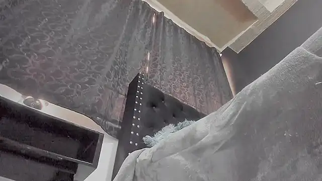 amareto queen online show from 01-09-26, 08:21