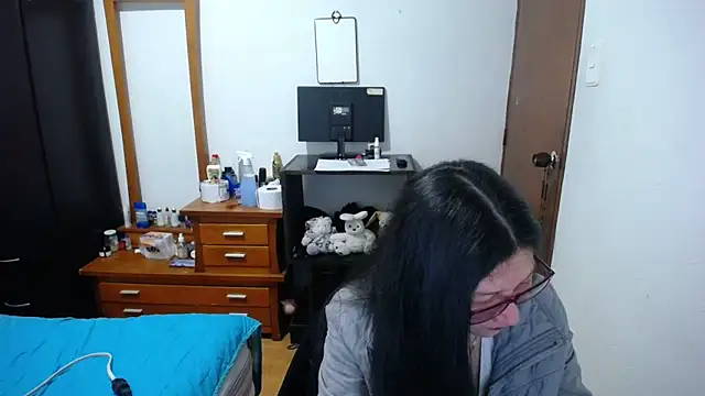 Snapshot of latin49 chatting on 10-11-25, 04:55 latin49 online show from 10-11-25, 04:55