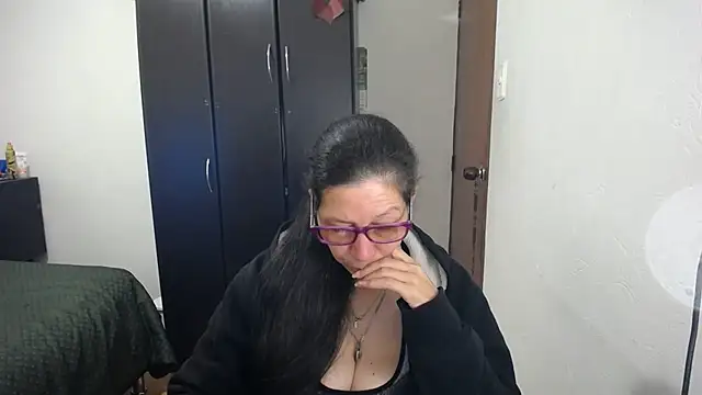 Snapshot of latin49 chatting on 03-13-26, 04:52 latin49 online show from 03-13-26, 04:52