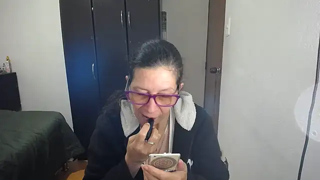 Snapshot of latin49 chatting on 04-08-26, 04:34 latin49 online show from 04-08-26, 04:34