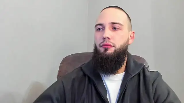 A              online show from 02-06-25, 06:46