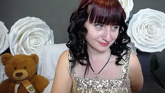 NinaFlawlees online show from 10-12-25, 12:04