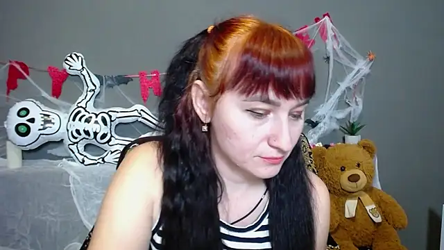 NinaFlawlees online show from 11-01-25, 01:13