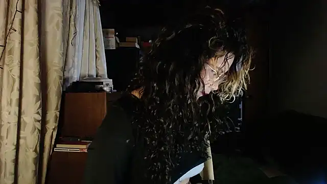 Snapshot of Hathorlove chatting on 11-10-25, 11:04 Hathorlove online show from 11-10-25, 11:04