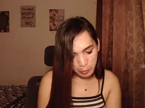 Snapshot of Msyensmith chatting on 01-08-25, 08:27 Msyensmith online show from 01-08-25, 08:27
