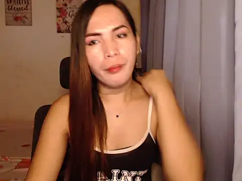 Snapshot of Msyensmith chatting on 02-11-25, 07:54 Msyensmith online show from 02-11-25, 07:54